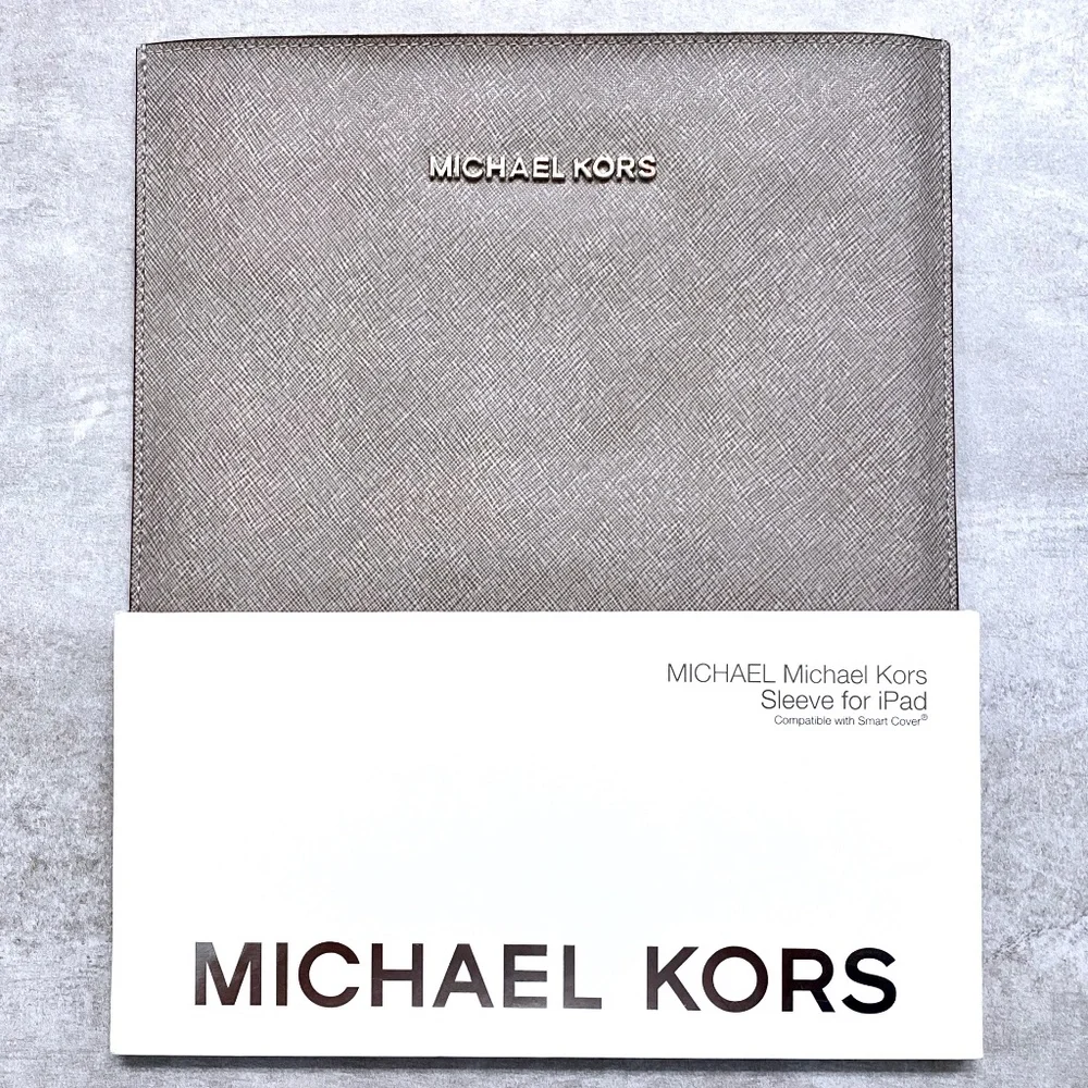 MICHAEL KORS Gray Saffiano Leather iPad Padded Sleeve /Pouch /Case /Cover